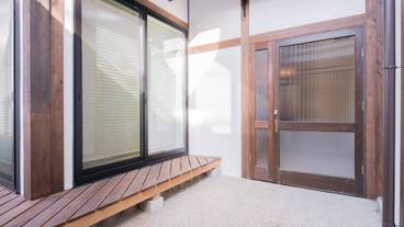 施設の入り口 / 6