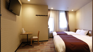 ダブルツインプラスルーム（ダブルベッド2台）