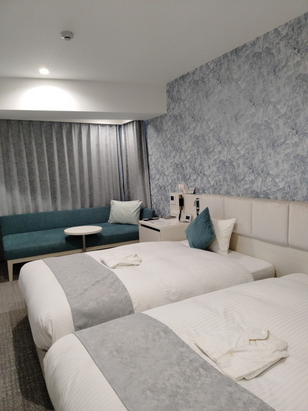 スリッパが薄い