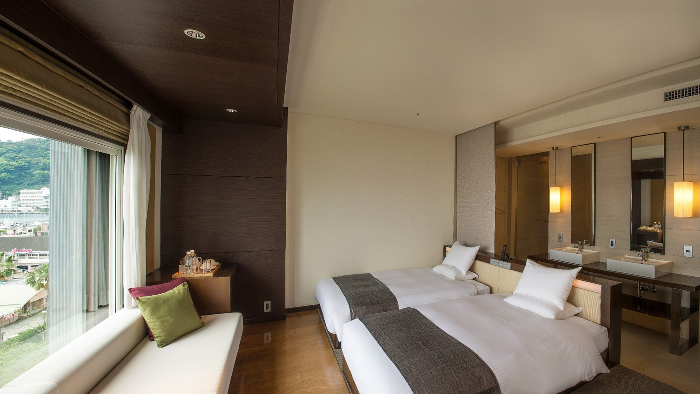 目の前に花火が打ちあがる絶好のロケーション！夜景も楽しめる絶景温泉3463567