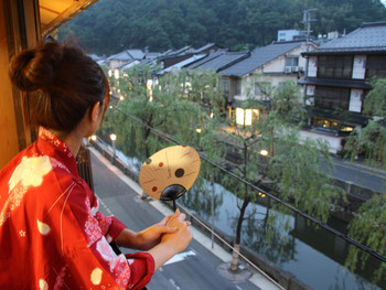 ゆっくり寛げる2間続きの客室3847367