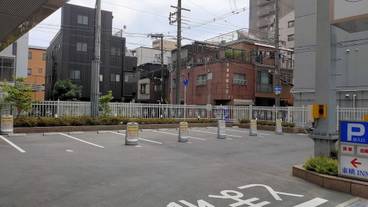 駐車場 / 4