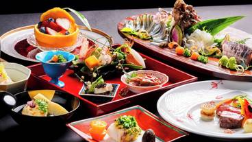 食事・飲み物 / 4