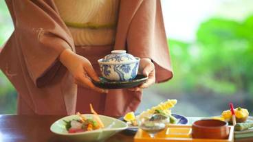 食事・飲み物 / 3