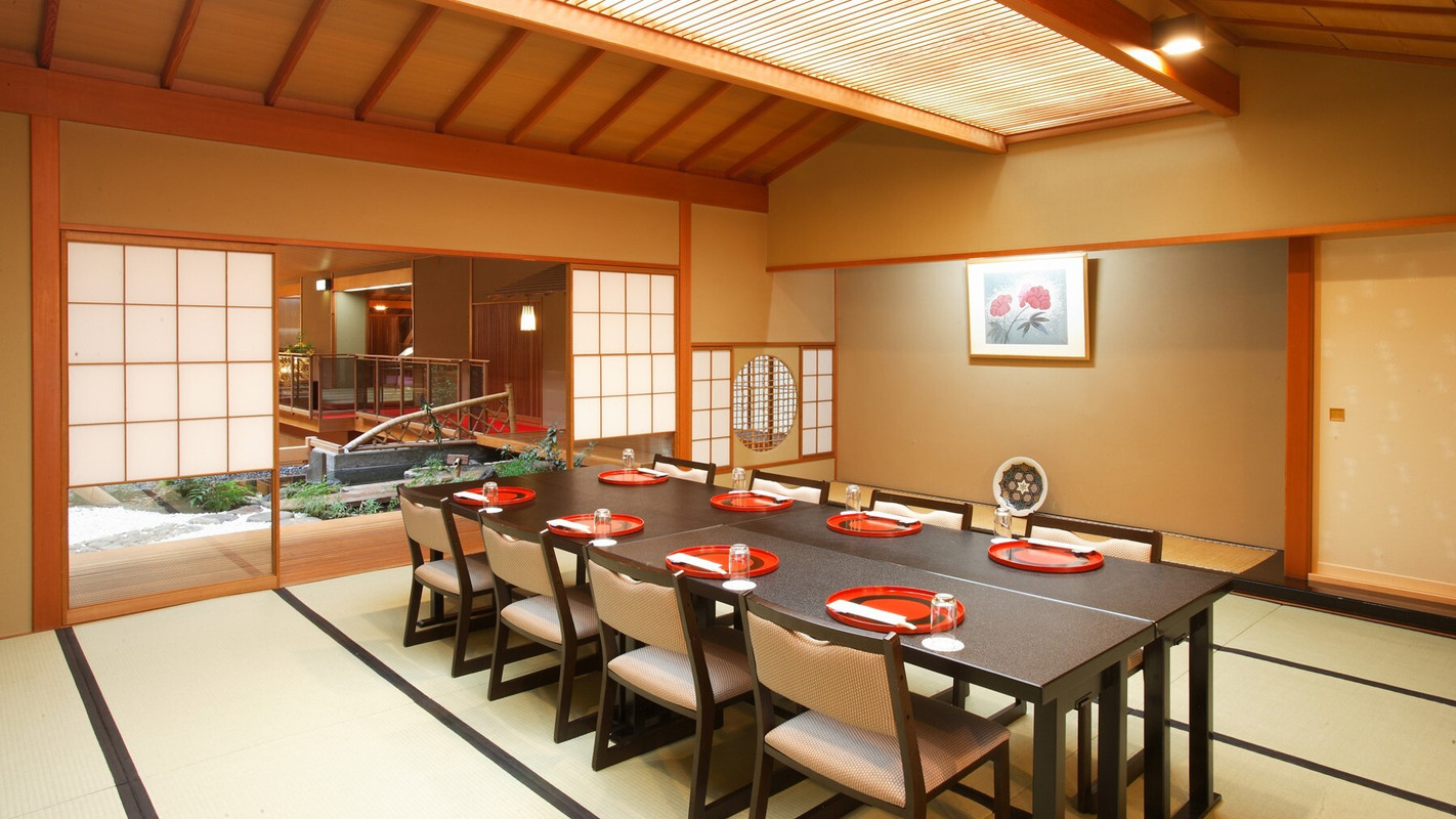 個室臨庭料亭「浮城」一例