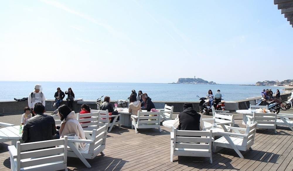 海を見ながらランチ
ハワイアンなカフェへ / 4
