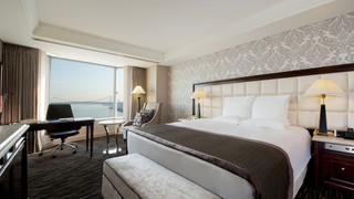 クラシック ルーム キングベッド 1 台 クラブラウンジ利用可 ベイビュー