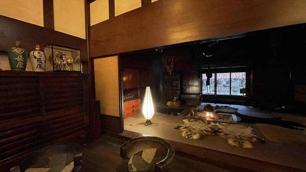 囲炉裏があるロビー / 4