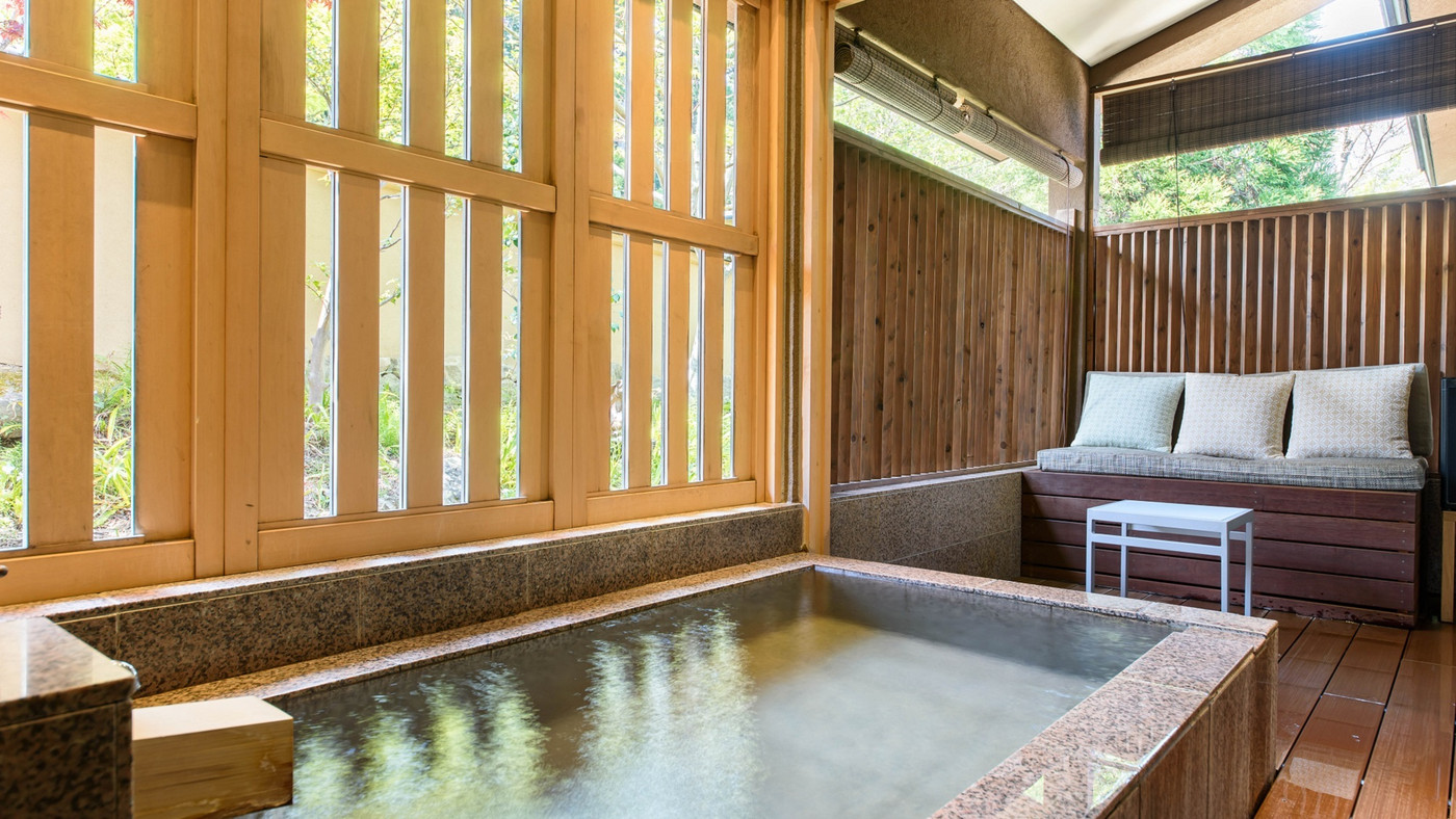 全室源泉かけ流し露天風呂が贅沢！大正時代の趣を味わう4011029