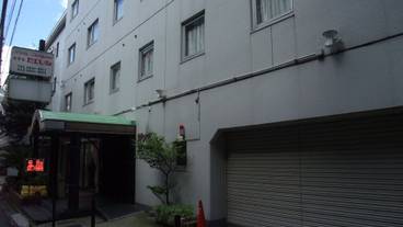 施設の正面 / 1