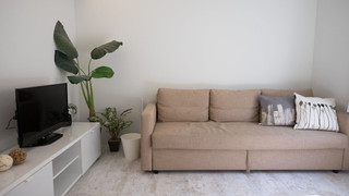 ダブルルーム ダブルベッド 1 台ソファーベッド付き 禁煙 共用バスルーム