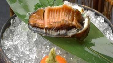 夕食のアワビのお造り / 2