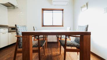 客室内のダイニングエリア / 7