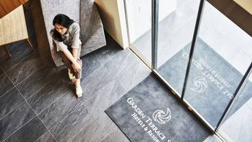 内部エントランス / 2