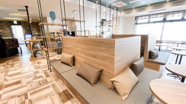 朝食スペース / 8