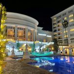 白亜の宮殿に英国風のお屋敷も。特別な宿で過ごす2大旅プラン