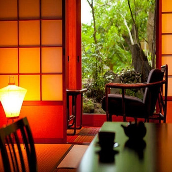 和室でのんびり。お気に入りのDVD持ち込みもOK4236334