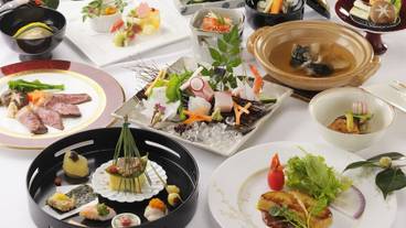 夕食 会席料理一例① / 1