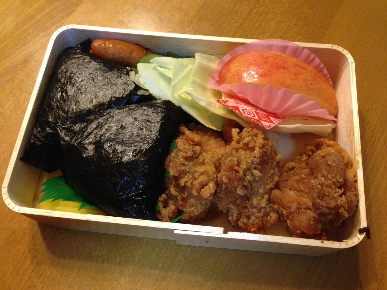 「むすび むさし 本通店」 料理 23517436 これが広島の定番若鶏むすび。