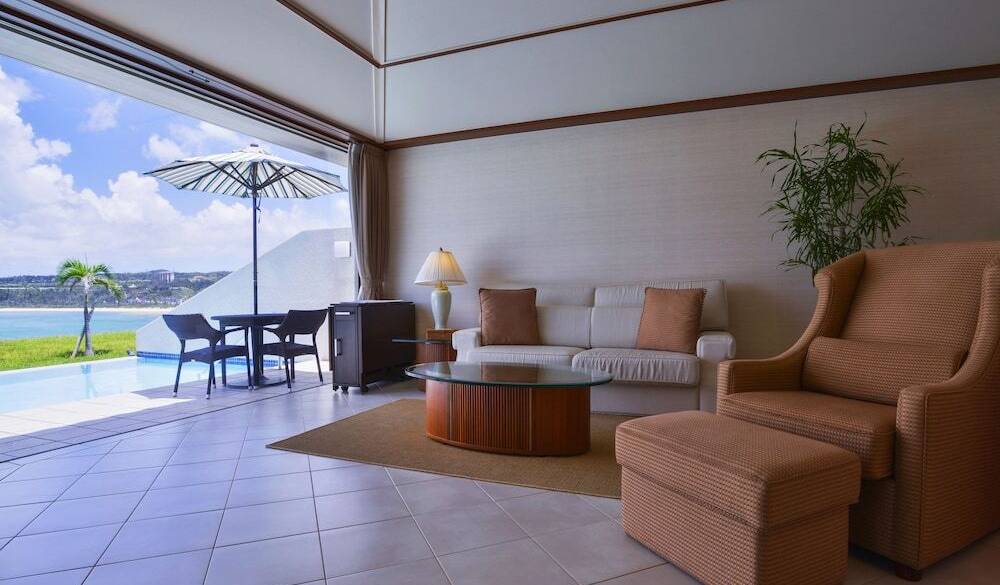 エグゼクティブスイートの家具 / 2