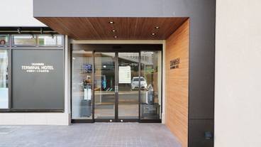 施設の入り口 / 12