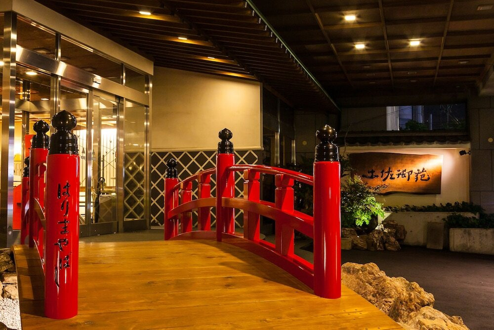 土佐を感じられる和風旅館。和室で寛ごう4230027