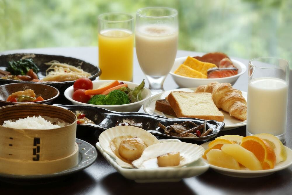 北欧風山小屋リゾートの自然と温泉、朝ごはんで体に潤いを3996185