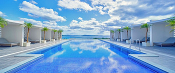 Enjoy the luxury of a hotel with an infinity pool ♡ 3360272