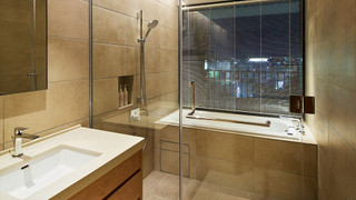 デラックスコーナーツイン（高層階、ソファベッド付）