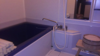 合掌造りの屋根裏を体感する和洋室