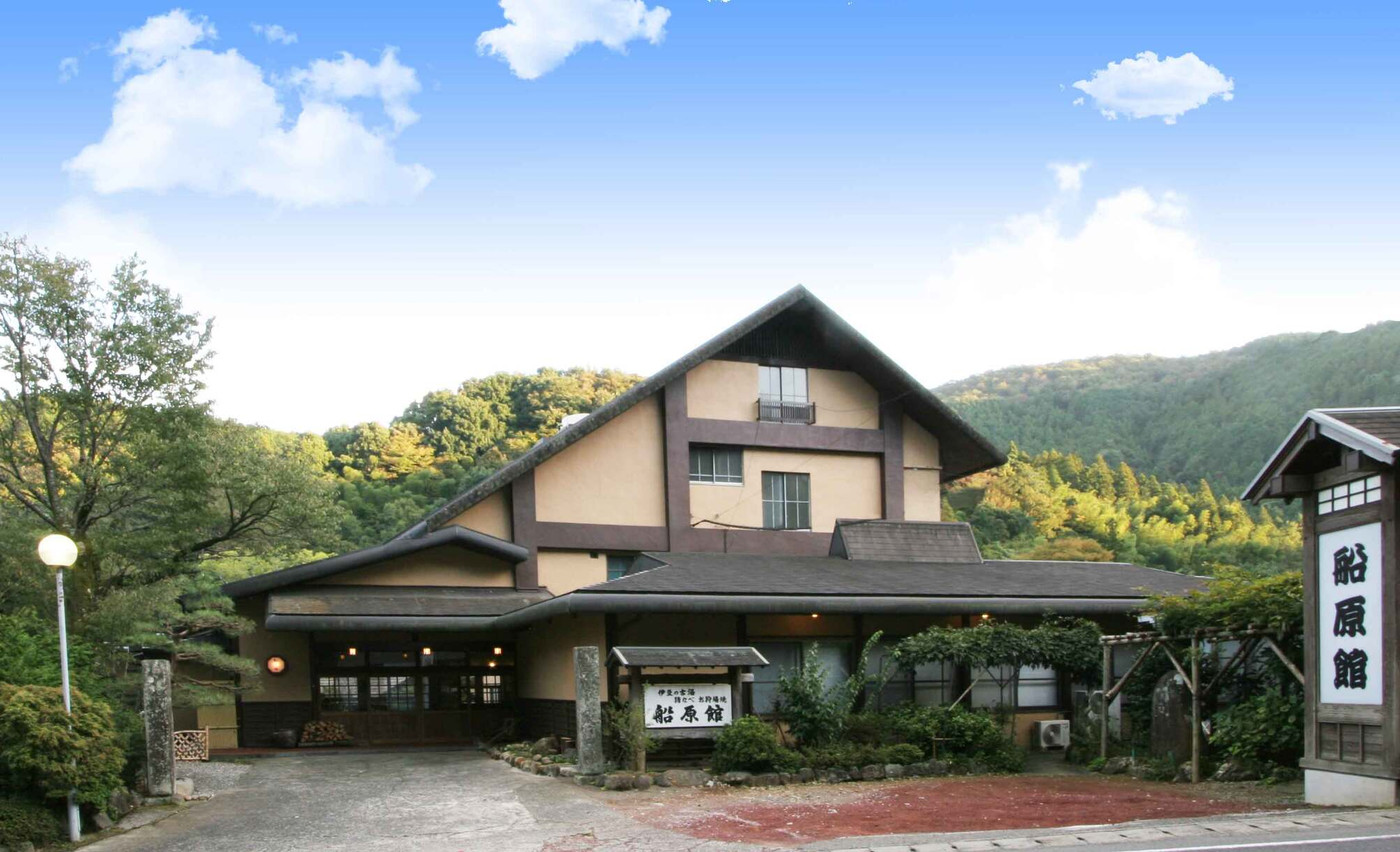 「船原館」 外観 39909529 山里にひっそりと佇む船原館