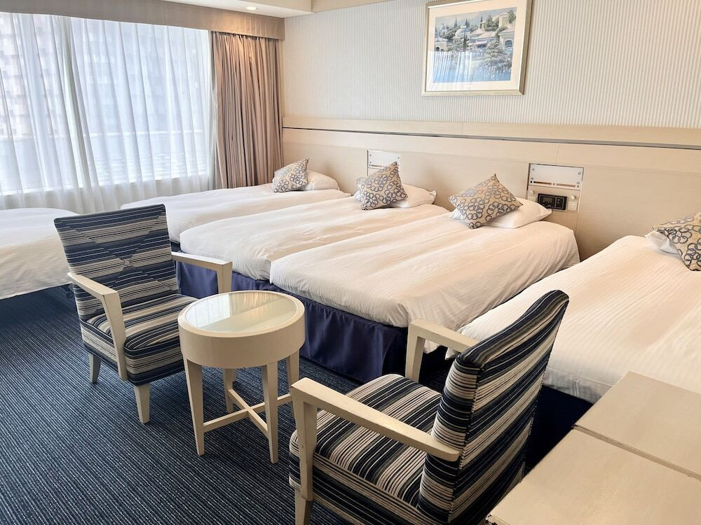 USJで遊んだ後は、天然展望温泉で大阪の夜景を満喫！4772060