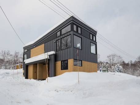 ホリデーニセコ マウンテンバタフライ / 2