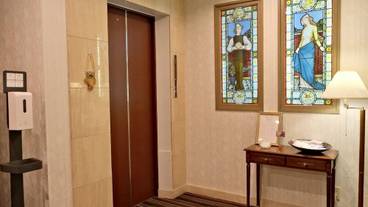 エレベーター / 1