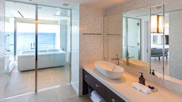 スーペリアスイート バスルーム / 2