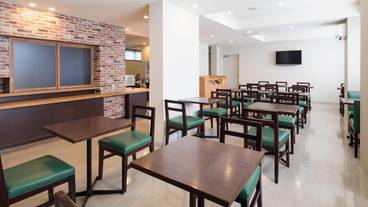 朝食スペース / 9