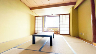 エコノミー 4 人部屋 コートヤードビュー