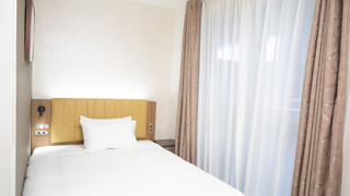 スタンダードダブル 禁煙 15平米