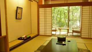 和室10畳 共用バスルーム(2名以上のご利用となります)