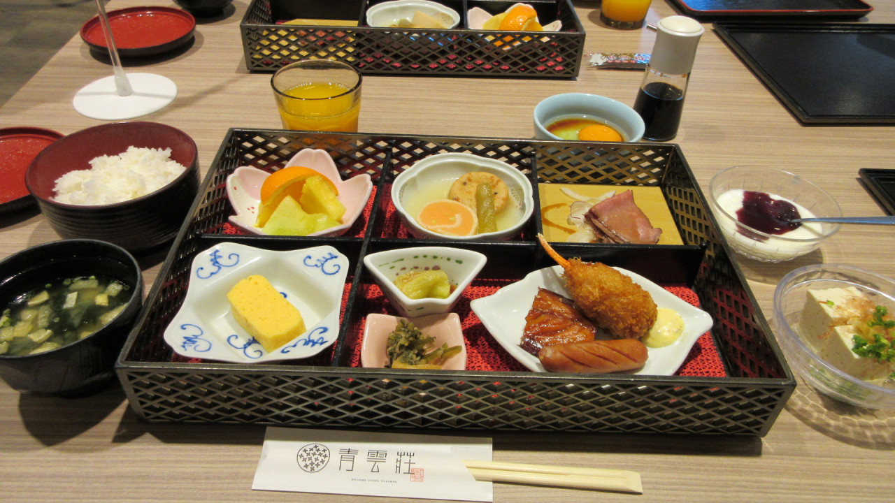 朝食