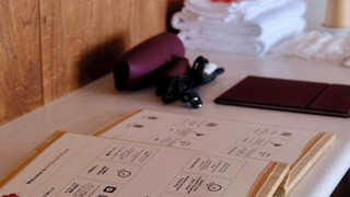 スーペリア ルーム クイーンベッド 1 台ソファーベッド付き 禁煙 共用バスルーム