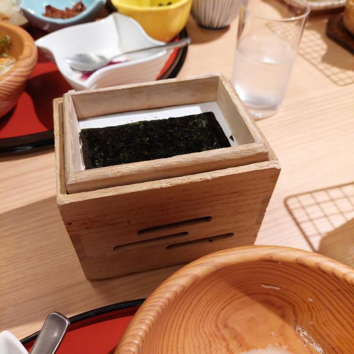 焼き海苔を下から温めてくれる配慮も / 1