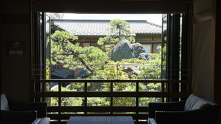 和室　スーペリアルーム　（露天風呂付）　庭園側（一名利用不可）