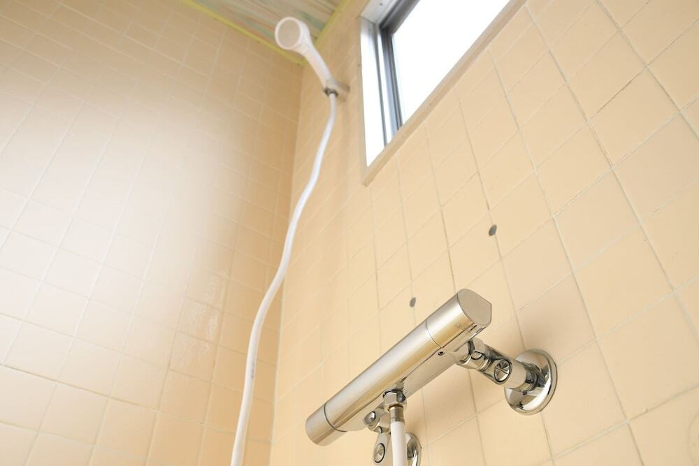 バスルームのシャワー