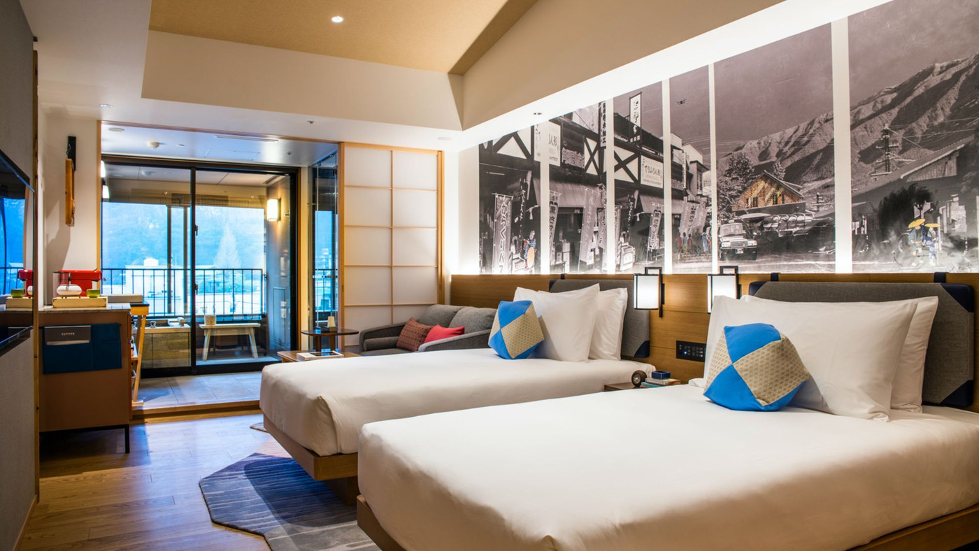 水着着用の大浴場の巨大スクリーンでデジタルアートを満喫！3530778