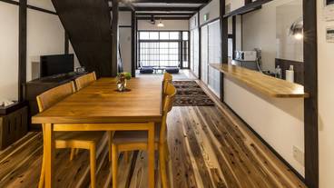 客室内のダイニングエリア / 10