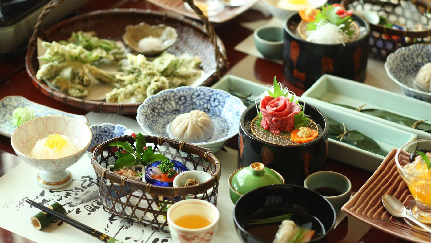 白樺林に囲まれた無料貸切風呂でプライベート空間を楽しもう♪4038749