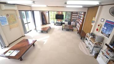 ロビーラウンジ / 3