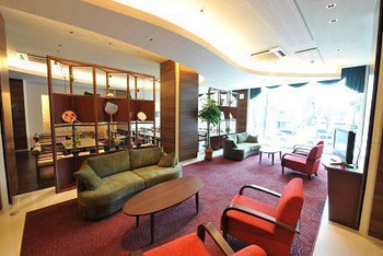 丸亀城の石垣も見えるお城ビューのホテル3975692