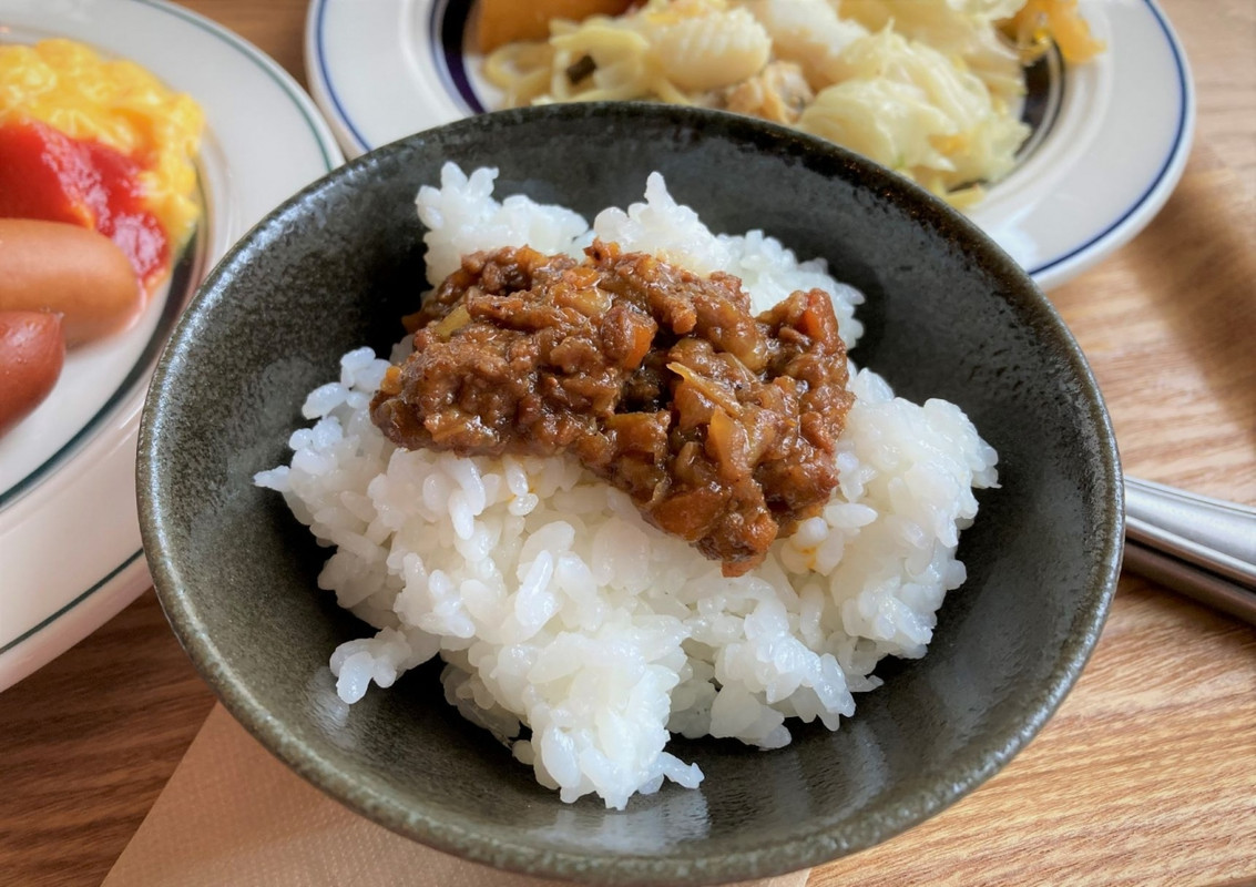 朝食メニューという感じではないが、キーマカレーは美味だった